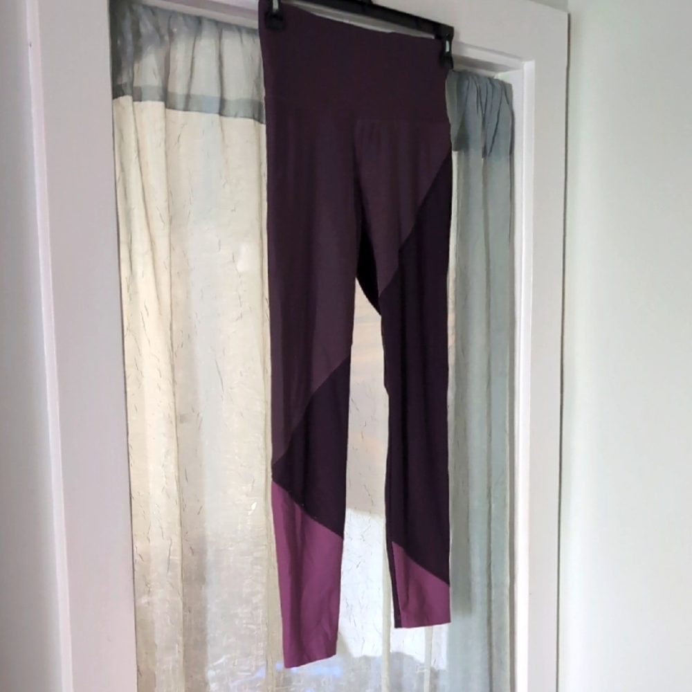 VOGO Athletica Purple Leggings